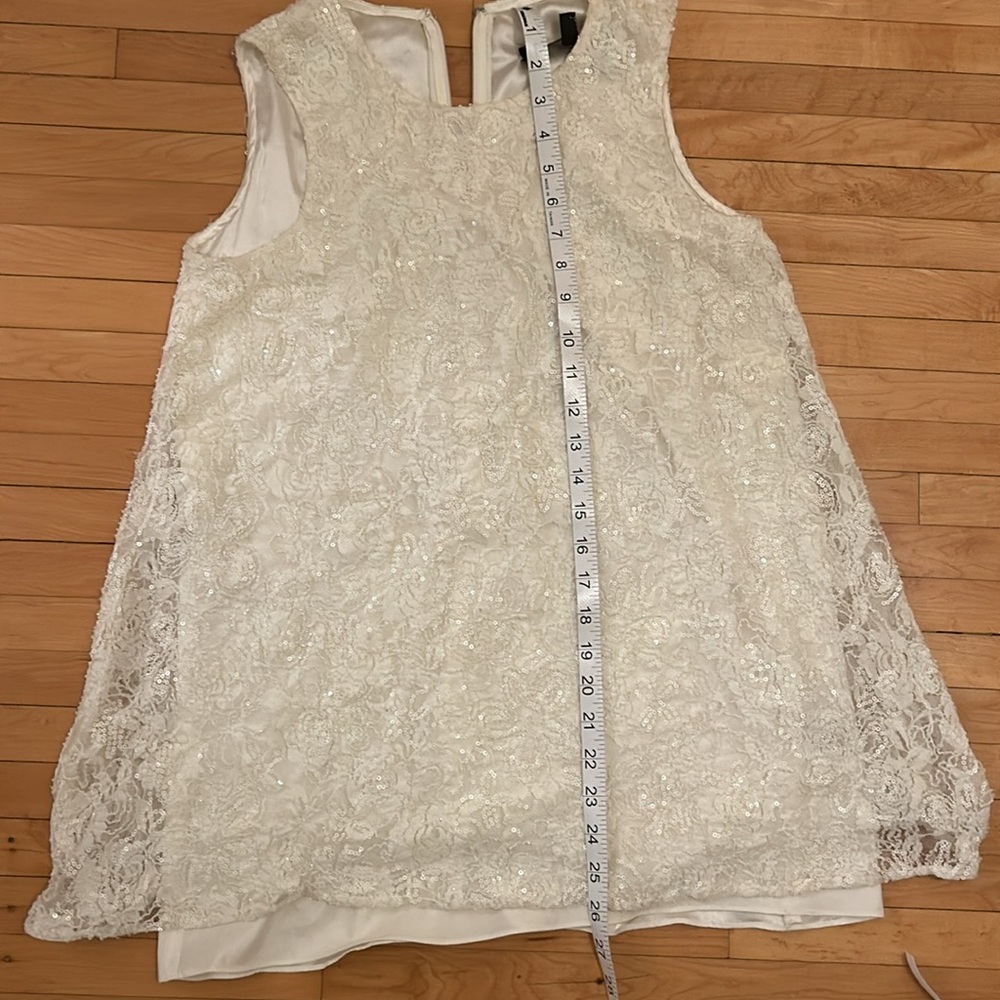 Gorgeous lace sequin tunic NWT - Picture 8 of 10